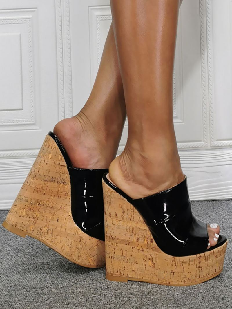 Cork Wedge Mule Sandaler For Kvinner I Lakkskinn - Sort